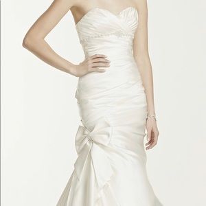DB Wedding Dress - White Satin Mermaid with Bow Detail